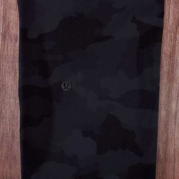 Lululemon Womens Size 4 On The Fly 7/8 Pant 27" Incognito Camo Multi Grey W5CITS - Picture 8 of 12